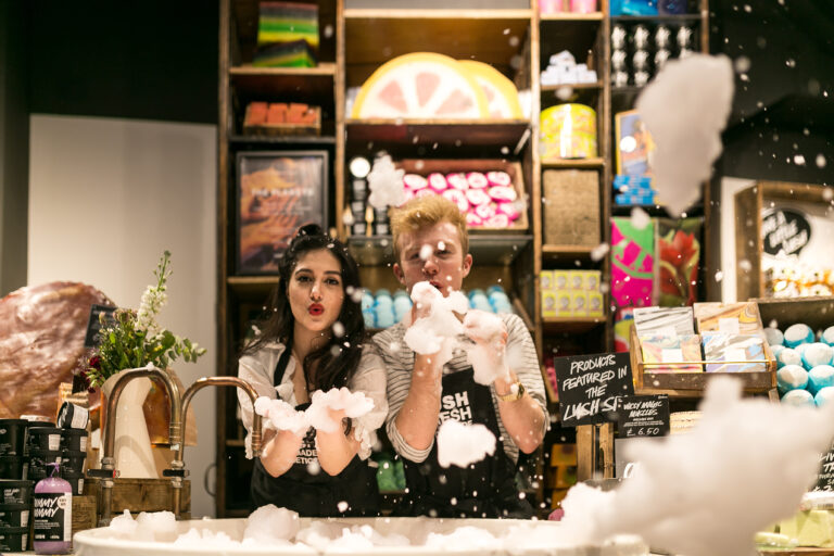 Ontdek duurzame carrières bij Lush: pionier in ethische cosmetica, dierproefvrij en met een duidelijke missie voor een betere wereld.